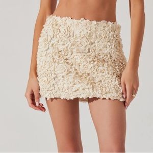 Astr Cream Floral Mini Skirt